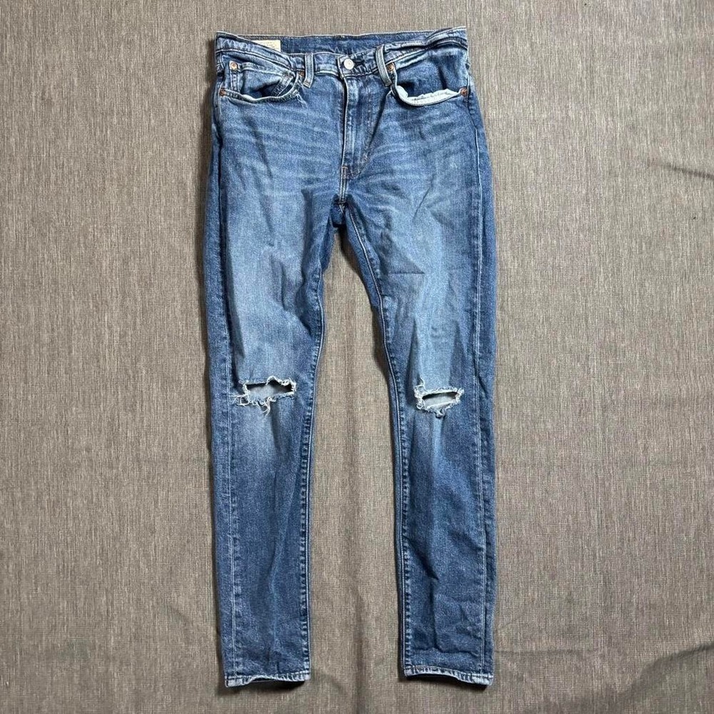 Levi's distressed blue jeans - 34x32 #denim